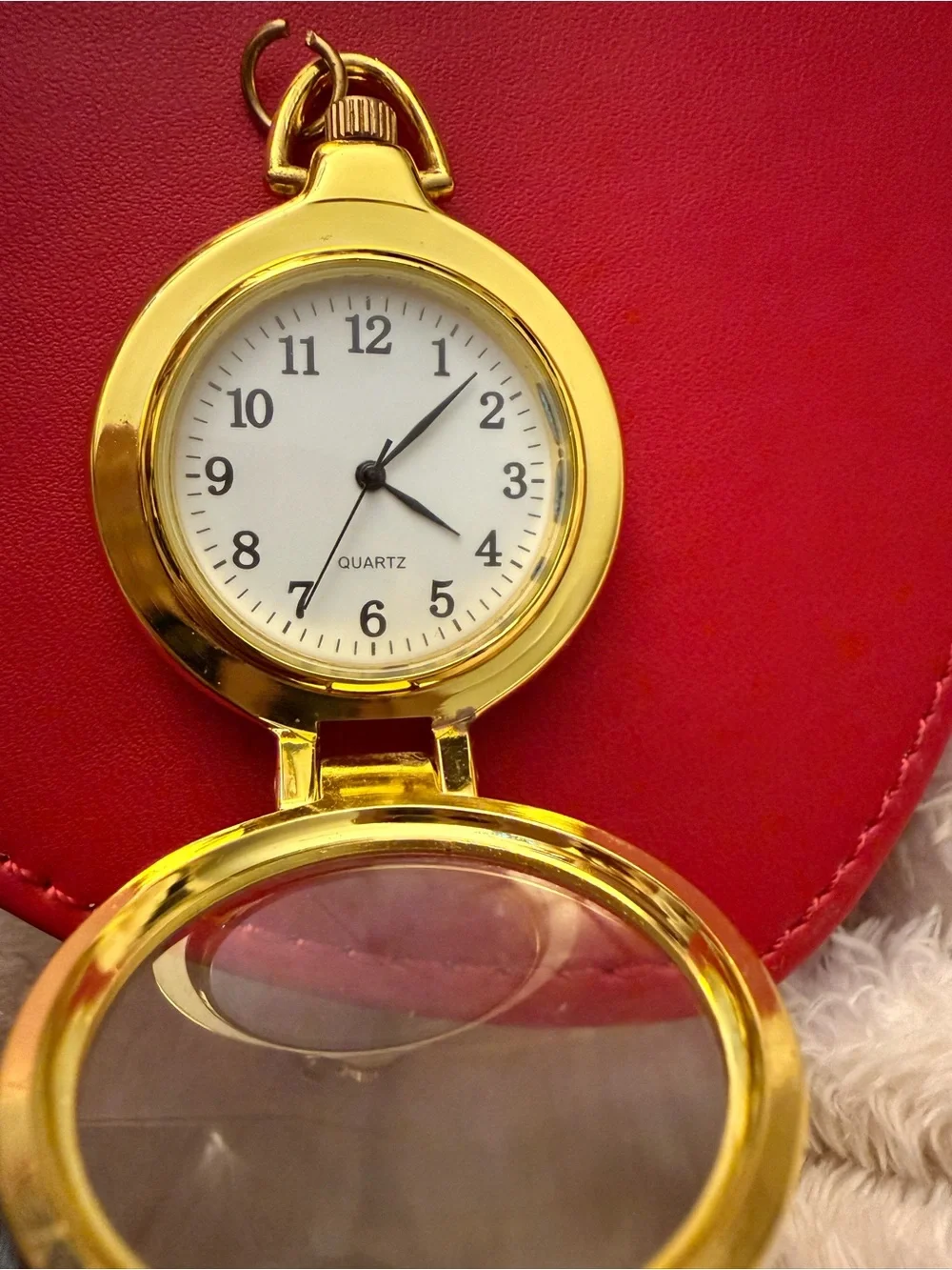 Beautiful Golden Pocket Pendant Quartz Watch with White Dial